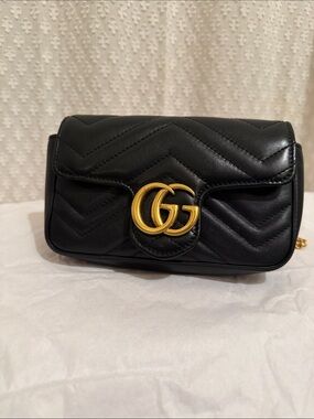 Like new Gucci super mini marmont Black Chevron Quilted Crossbody mini bag